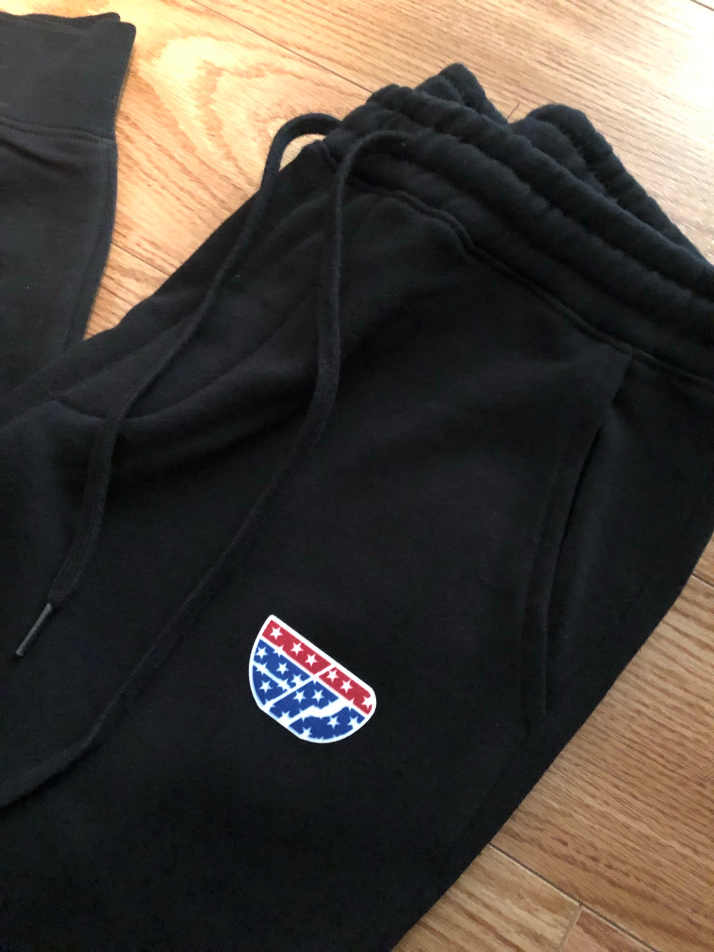 Fly Definition Essential Logo Joggers