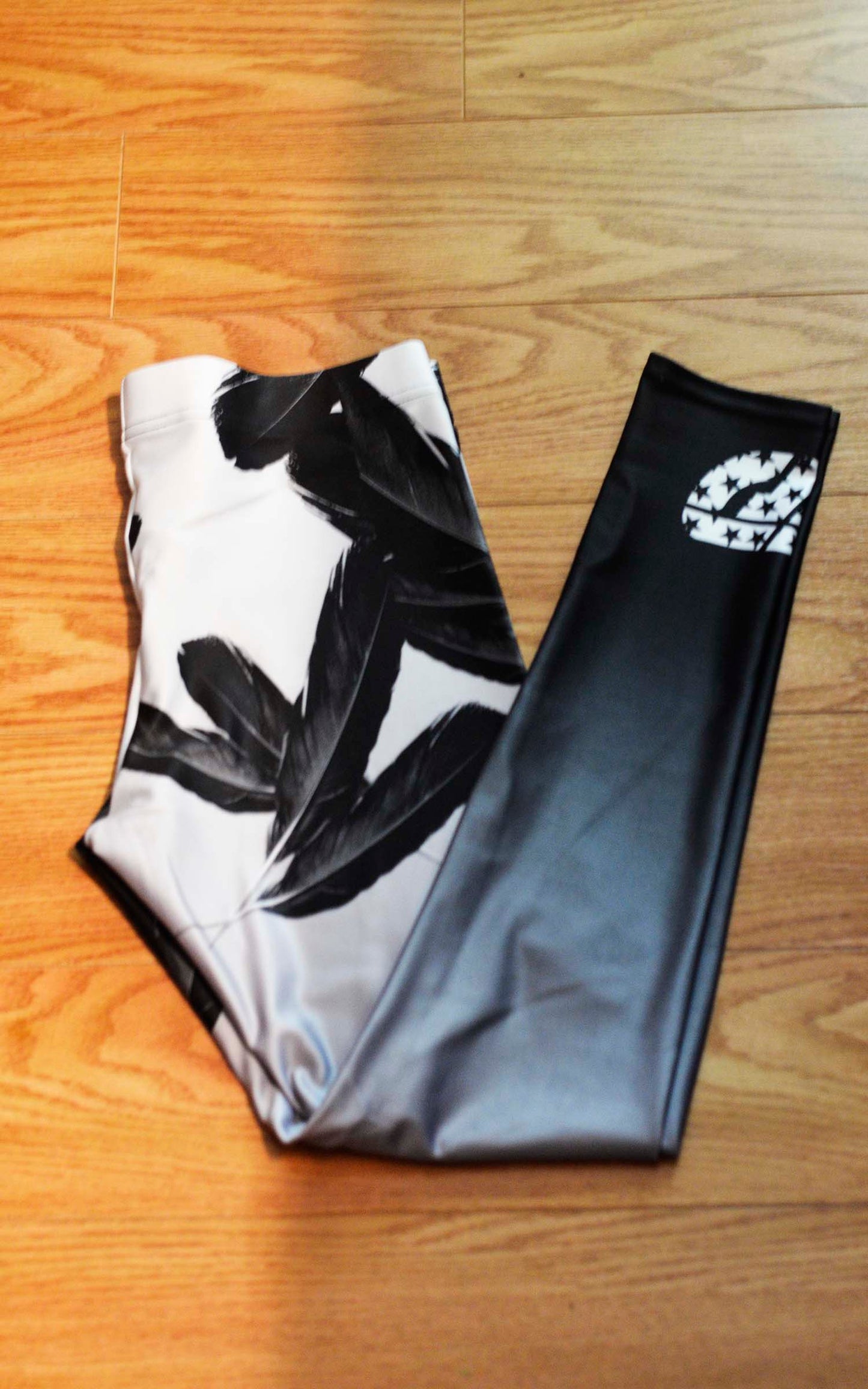 Fly Definition Women’s Black Feather Leggings