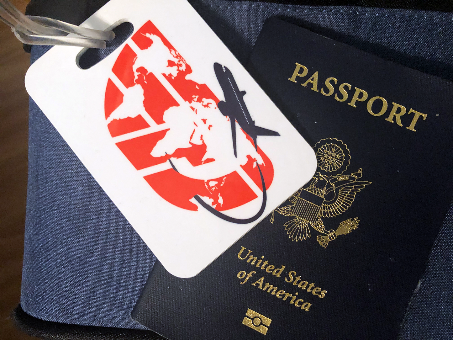 Fly Definition Globe Trotter Baggage Tag